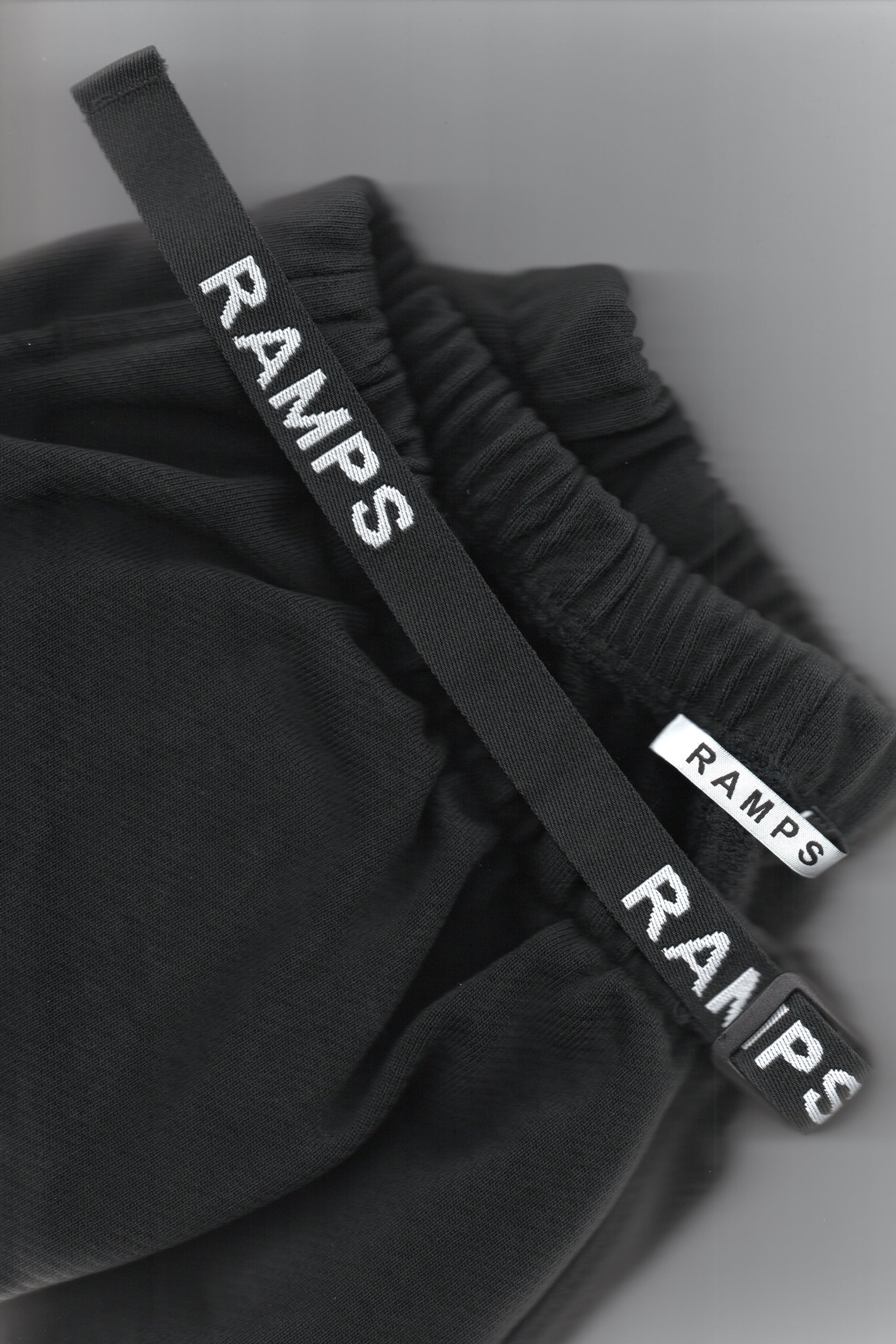 RAMPS SWEAT CLIMBING SHORTS